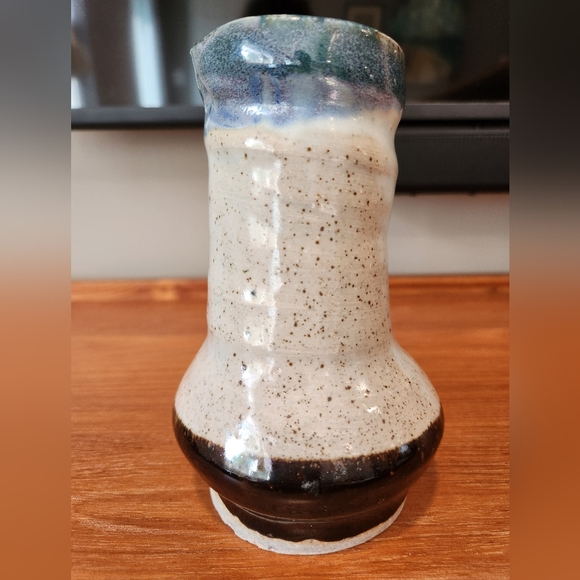 Ceramic Vase - Picture 7 of 10